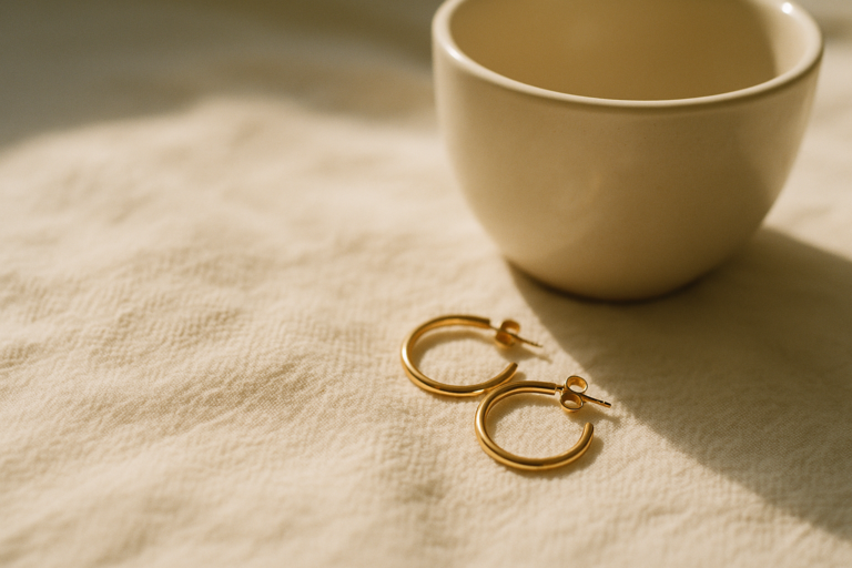 How to Choose Everyday Gold Earrings: Tips & Styles
